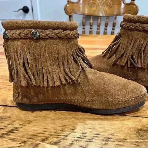 Minnetonka High Top Back Zip Boot Brown Suede womens - Picture 6 of 9